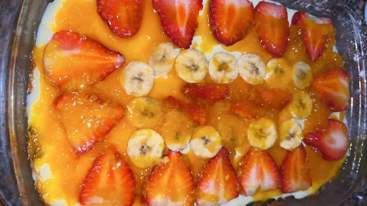 Creamy Fruit Delight: A Beginner’s Guide to Making the Perfect No-Bake Dessert (20min)