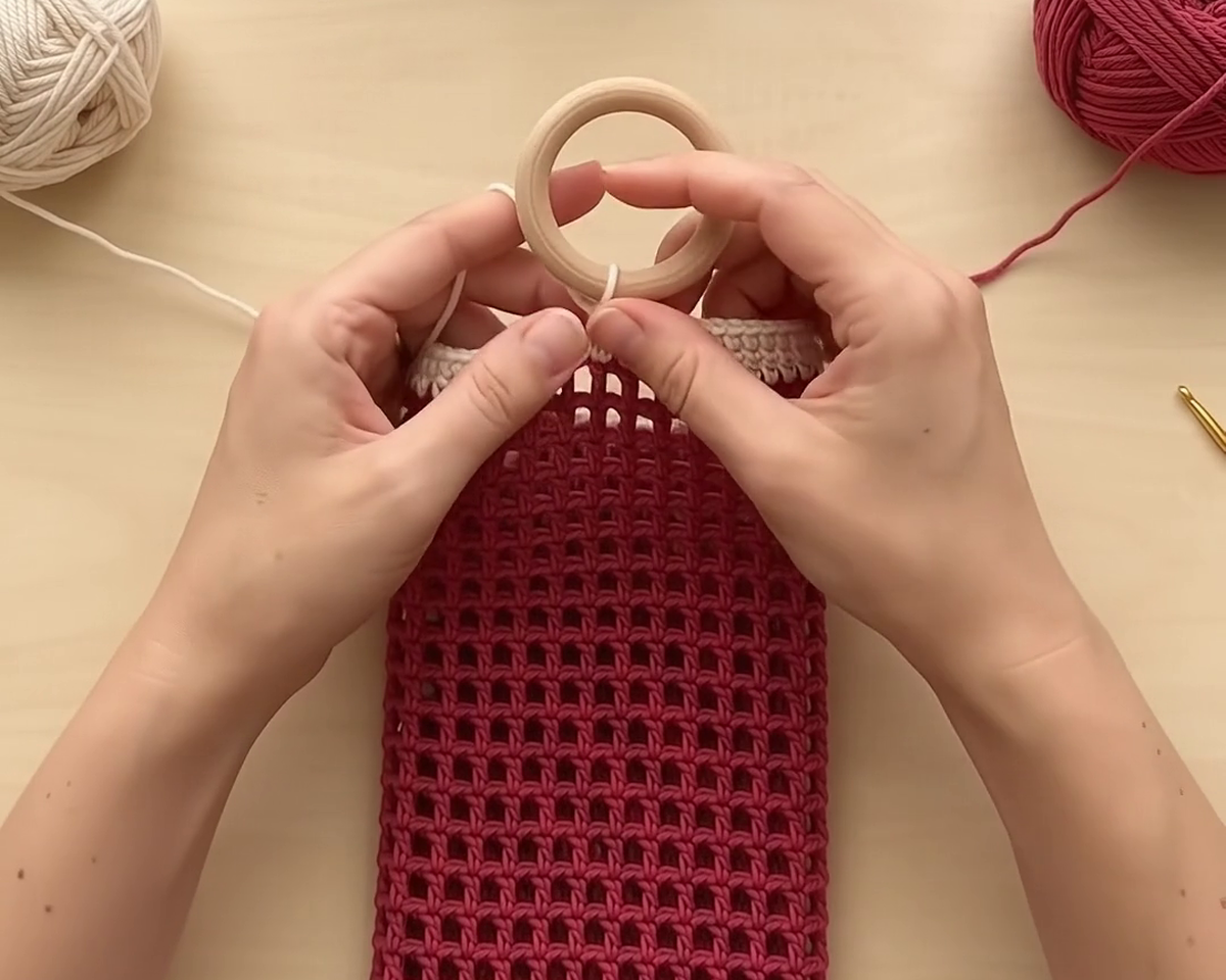 Upper rim and hanging ring